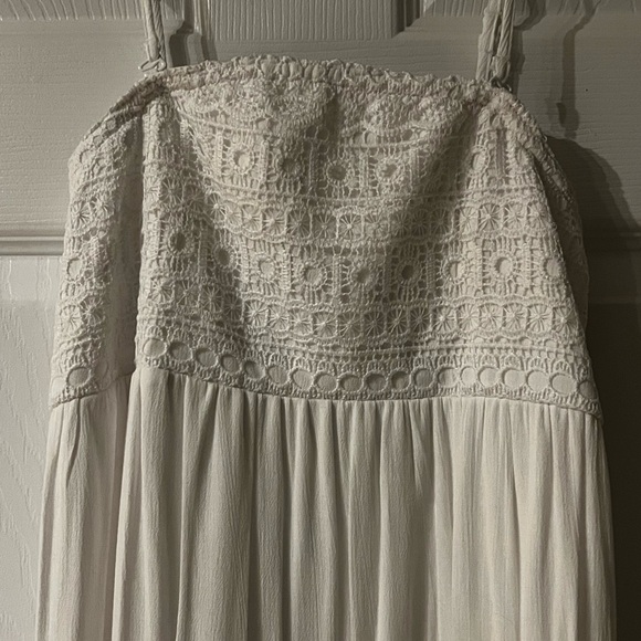 NWT- Elegant White Maxi Dress - Picture 3 of 6